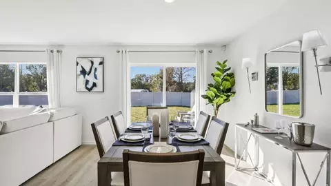 Dining - 13610 Fenwick Stream Dr, Wimauma, FL 33598 photo 6 of 6