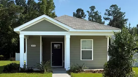 236 Ashworth Dr, Tabor City, NC 28463