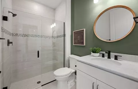 Bath - 17470 Luminous Ave, Venice, FL 34293 photo 2 of 2