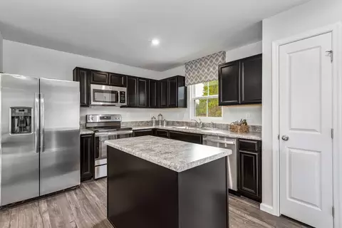 Kitchen - 1435 Silverleaf Oak St, Sidney, OH 45365 photo 3 of 5