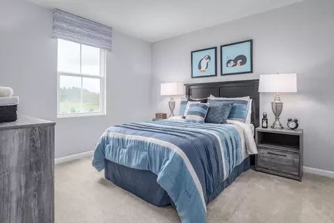 Bedroom - 1435 Silverleaf Oak St, Sidney, OH 45365 photo 5 of 8