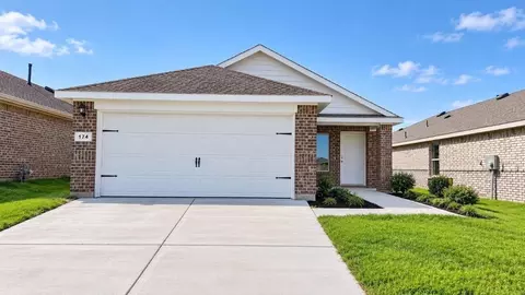 174 Davis Ln, Newark, TX 76071