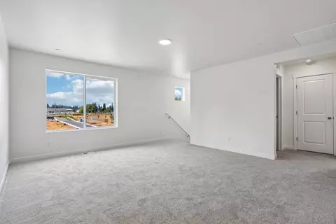 Living - 2422 128th Pl SE, Everett, WA 98208 photo 4 of 4