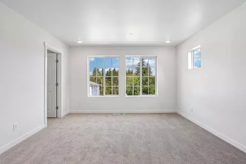 Bedroom - 2422 128th Pl SE, Everett, WA 98208 photo 11 of 11