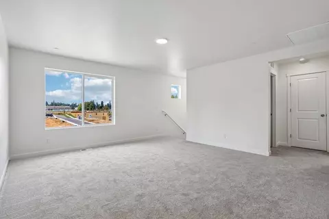 Living - 2422 128th Pl SE, Everett, WA 98208 photo 4 of 4