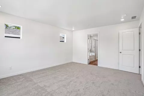 Bedroom - 2422 128th Pl SE, Everett, WA 98208 photo 6 of 11