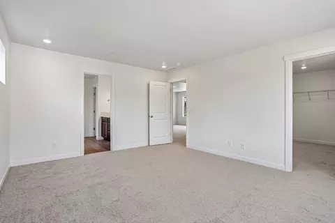 Bedroom - 2422 128th Pl SE, Everett, WA 98208 photo 9 of 11