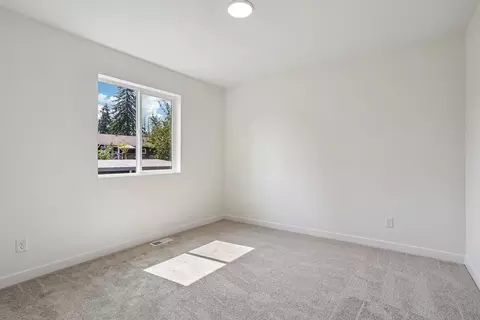Bedroom - 2422 128th Pl SE, Everett, WA 98208 photo 8 of 11