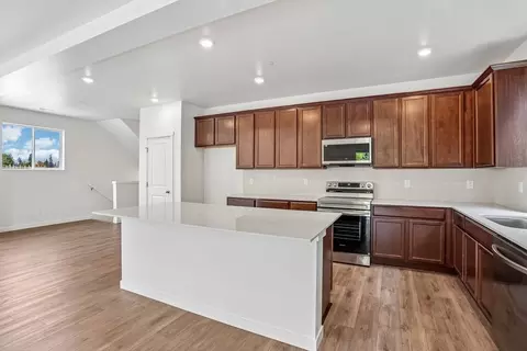Kitchen - 2422 128th Pl SE, Everett, WA 98208 photo 2 of 3