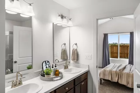 Bath - 705 Spaniel Ln, Belgrade, MT 59714 photo 1 of 1