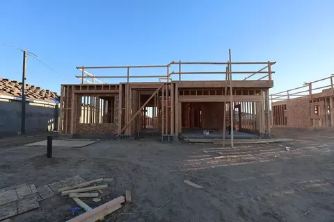 Exterior - 2107 E Norberry Dr, Lancaster, CA 93535 photo 2 of 7