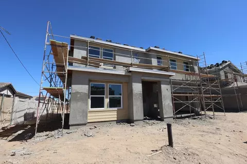 Exterior - 2107 E Norberry Dr, Lancaster, CA 93535 photo 2 of 7