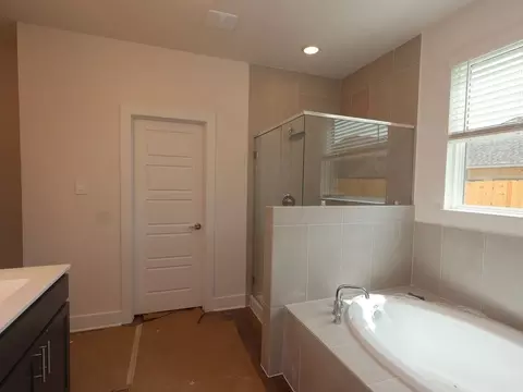 Bath - 20715 Draper Rd, Tomball, TX 77377 photo 1 of 7