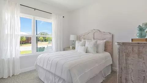 Bedroom - 5741 Dearing St, Crestview, FL 32539 photo 5 of 13