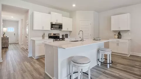 Kitchen - 5741 Dearing St, Crestview, FL 32539 photo 1 of 4