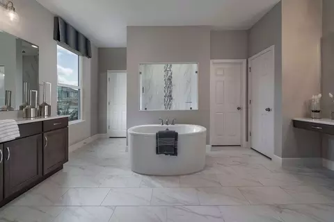 Bath - 5294 Obsidian Gate Dr, Mount Dora, FL 32757 photo 1 of 2