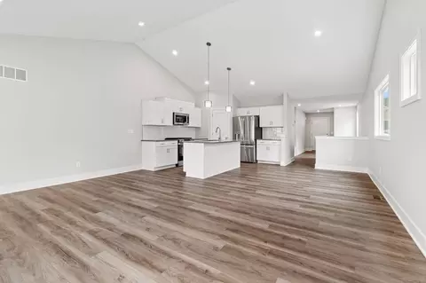 Living - 14055 Pristine Ct, Dewitt, MI 48820 photo 2 of 4