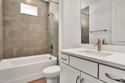 Bath - 255 Blackbird Ln, Saint Augustine, FL 32092 photo 1 of 10