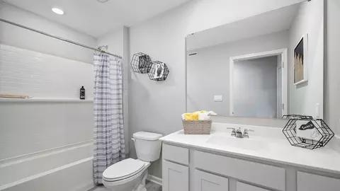 Bath - 149 Sky View Ln, Beecher, IL 60401 photo 5 of 6