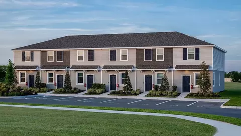 Exterior - 2790 Armadale Dr, Mount Dora, FL 32757 photo 13 of 18