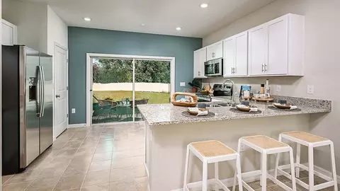 2790 Armadale Dr, Mount Dora, FL 32757