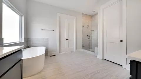 Bath - 7403 Twill Heights Loop, Fairview, TN 37062 photo 7 of 15