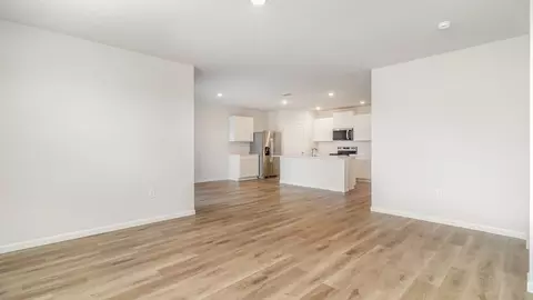 Living - 3747 NW 29th Ave, Okeechobee, FL 34972 photo 2 of 4