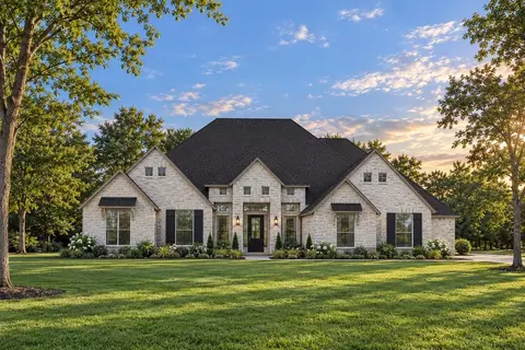 1500 Salt Lake Dr, Rockwall, TX 75032