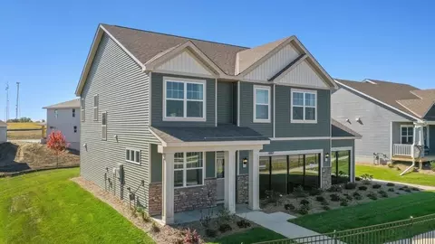 1878 Rainier Dr, Shakopee, MN 55379