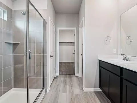 102 Short Toed Swoop, Cedar Creek, TX 78612