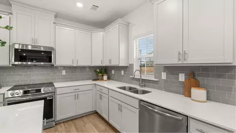 Kitchen - 212 Ensemble Blvd, Perry, GA 31069 photo 4 of 5