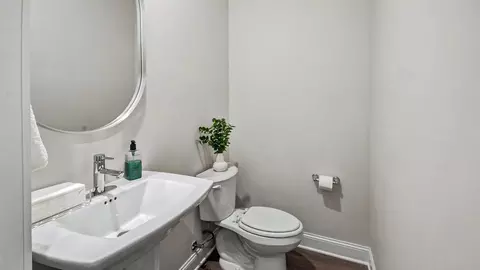 Bath - 122 Cornerstone Dr, Brandon, MS 39042 photo 1 of 7