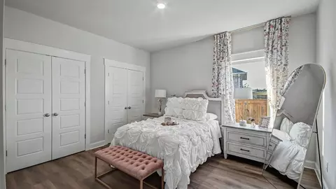 Bedroom - 122 Cornerstone Dr, Brandon, MS 39042 photo 5 of 7