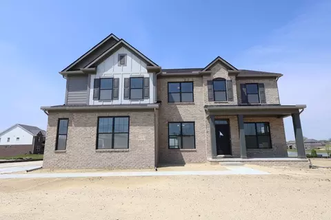61717 Hevel Ln, Washington Township, MI 48094
