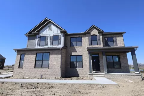 61717 Hevel Ln, Washington Township, MI 48094
