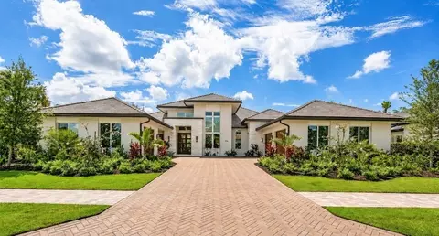 104 SE Rio Casarano, Port Saint Lucie, FL 34984