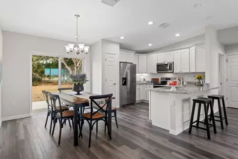 Dining - 107 N Ridgewood Dr, Sebring, FL 33870 photo 1 of 2