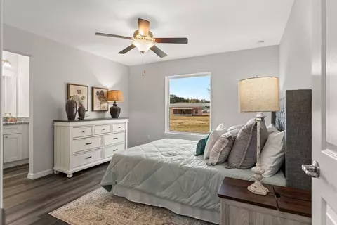 Bedroom - 107 N Ridgewood Dr, Sebring, FL 33870 photo 1 of 5