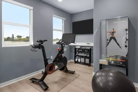 121 Evergreen Ln, Claremont, CA 91711