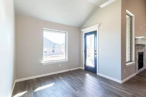 Living - 2920 E Northampton St, Broken Arrow, OK 74014 photo 2 of 13