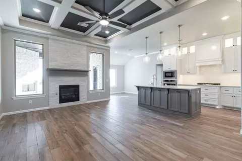 Living - 2920 E Northampton St, Broken Arrow, OK 74014 photo 6 of 13