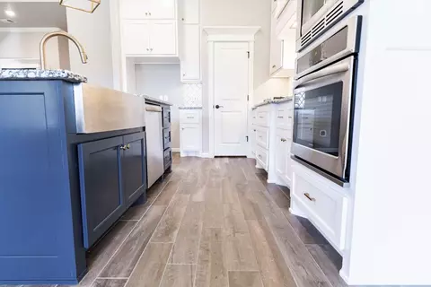 Kitchen - 2920 E Northampton St, Broken Arrow, OK 74014 photo 6 of 16