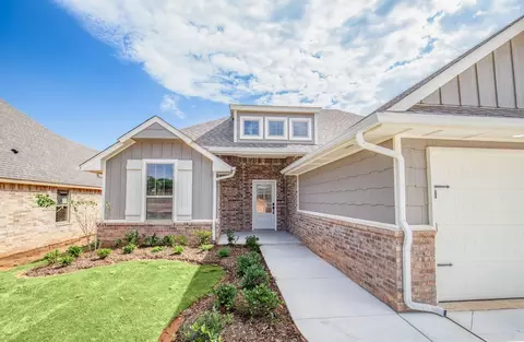 Exterior - 2920 E Northampton St, Broken Arrow, OK 74014 photo 20 of 37