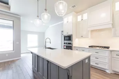 Kitchen - 2920 E Northampton St, Broken Arrow, OK 74014 photo 7 of 16