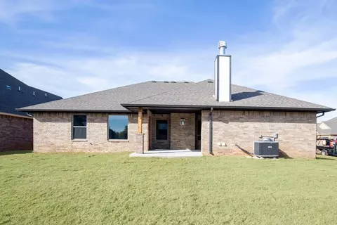 Exterior - 2920 E Northampton St, Broken Arrow, OK 74014 photo 33 of 37
