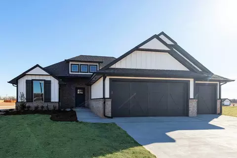 Exterior - 2920 E Northampton St, Broken Arrow, OK 74014 photo 3 of 37