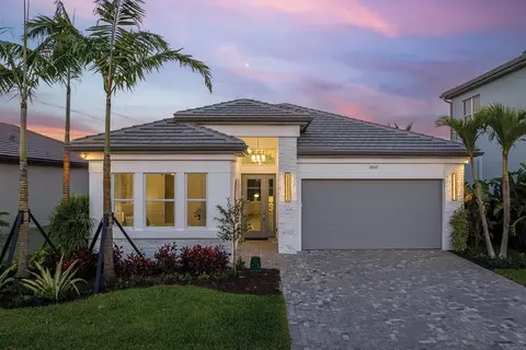 2635 Durham Cir, Naples, FL 34112