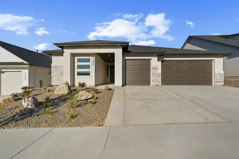 7355 Powell Pl, Eagle, ID 83714