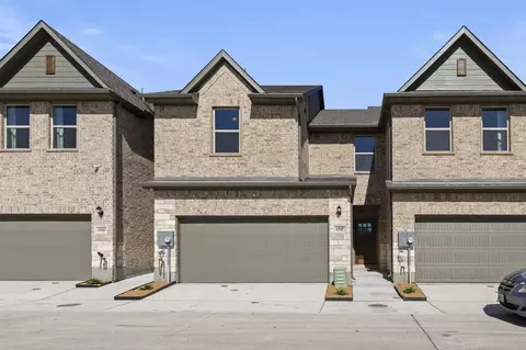 6945 Mustang Isle Dr, Dallas, TX 75228