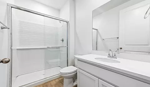 Bath - 310 Shamrock Dr, Grass Valley, CA 95945 photo 2 of 4